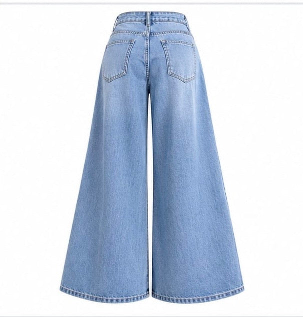 LIGHT WASH FRONT PLEATED WIDE LEG PALAZZO JEANS